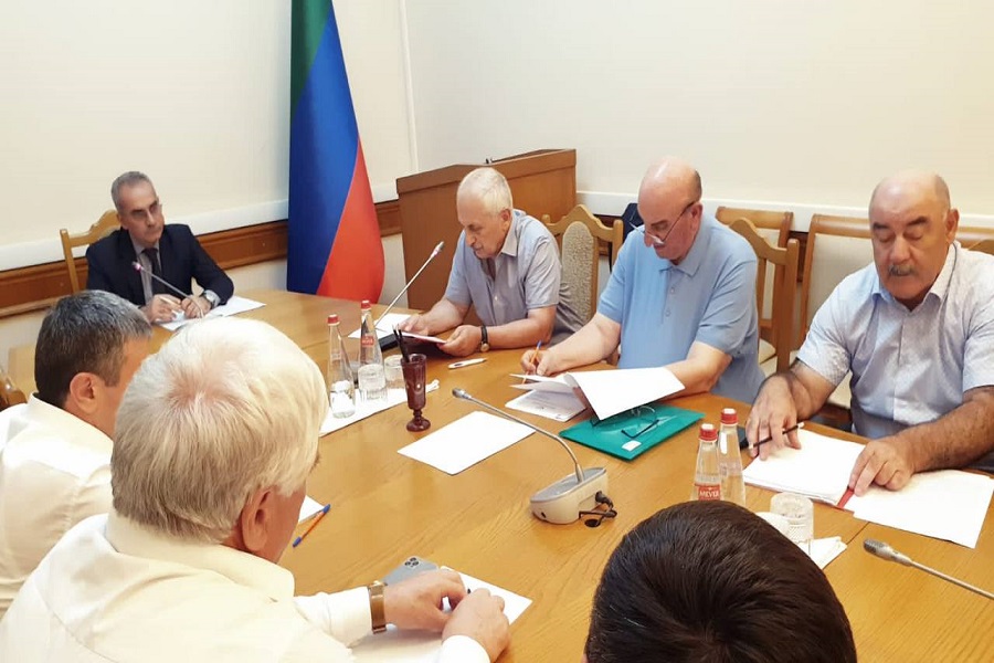 В Правительстве Дагестана обсудили меры по предотвращению  распространения гриппа птиц