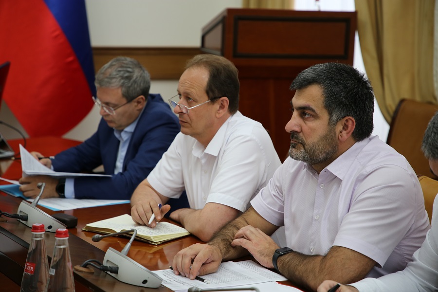 Главой Дагестана инициирована разработка комплекса мер по развитию горных территорий Российской Федерации