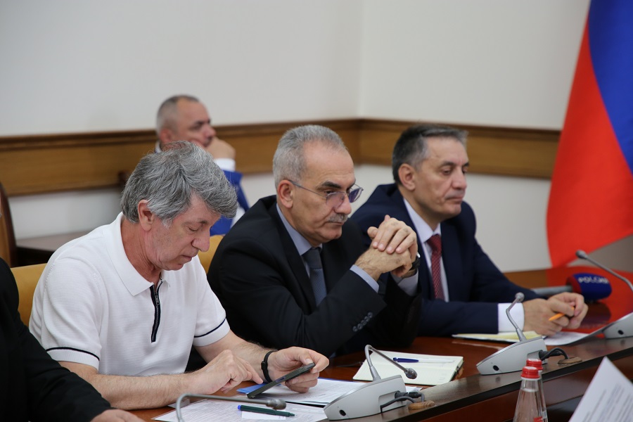Главой Дагестана инициирована разработка комплекса мер по развитию горных территорий Российской Федерации