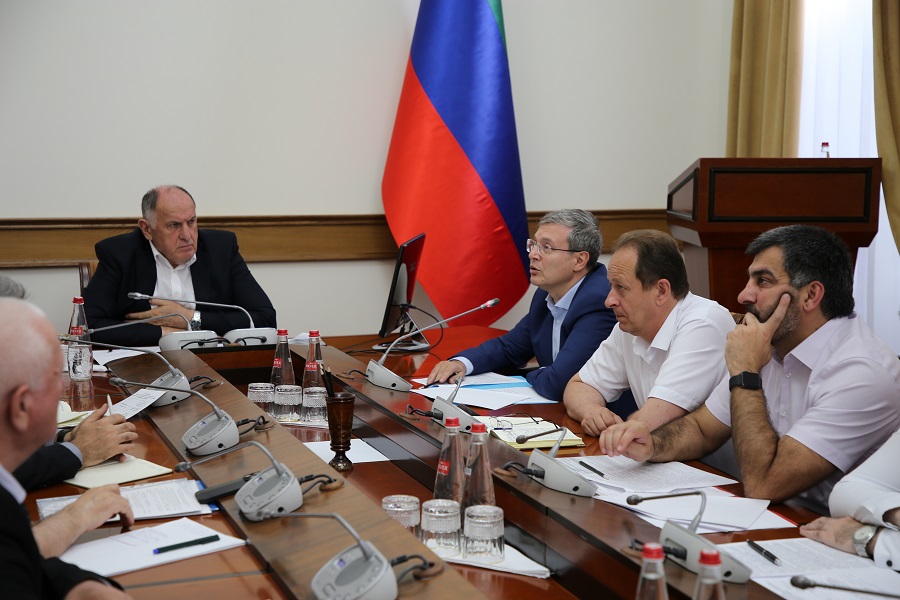 Главой Дагестана инициирована разработка комплекса мер по развитию горных территорий Российской Федерации