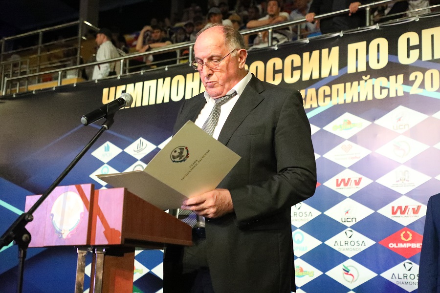 Абдулмуслим Абдулмуслимов принял участие в открытии Чемпионата России по спортивной борьбе