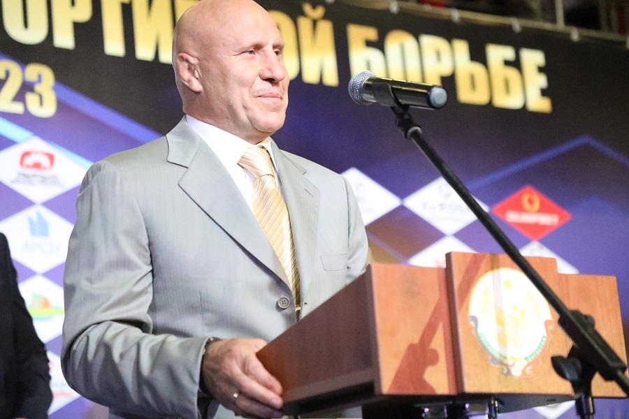 Абдулмуслим Абдулмуслимов принял участие в открытии Чемпионата России по спортивной борьбе