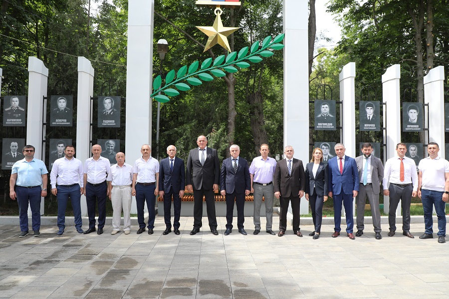 Абдулмуслим Абдулмуслимов почтил память дагестанцев-фронтовиков