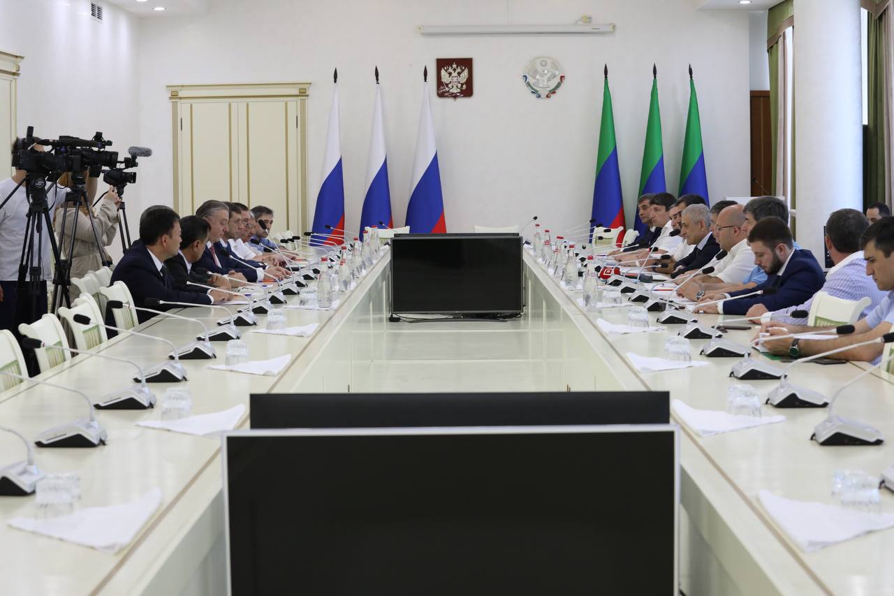 Дагестан и Туркменистан увеличат грузопоток контейнерных перевозок