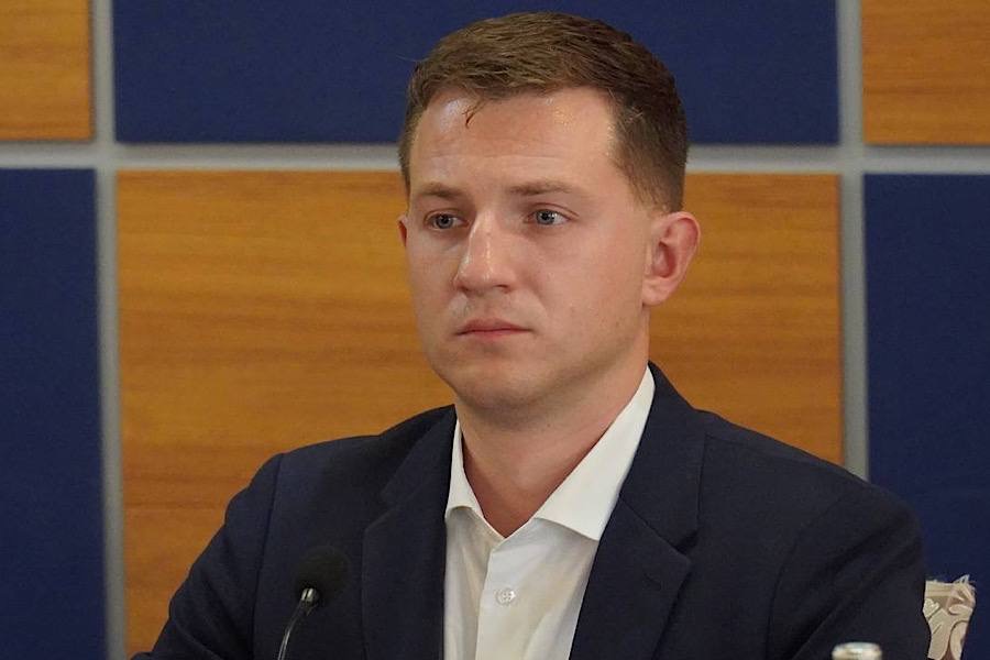 Абдулмуслим Абдулмуслимов предложил ввести законодательное регулирование отрасли молодежного туризма