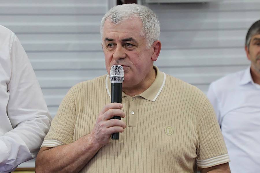 Абдулмуслим Абдулмуслимов поздравил победителей чемпионата Ахвахского района по вольной борьбе