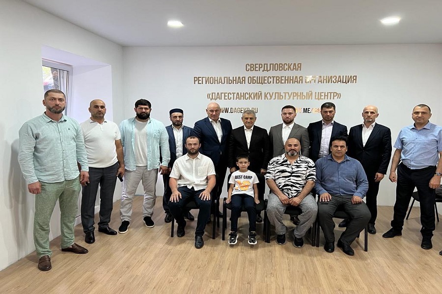 Ризван Газимагомедов провел урок родного языка для земляков, проживающих в Свердловской области