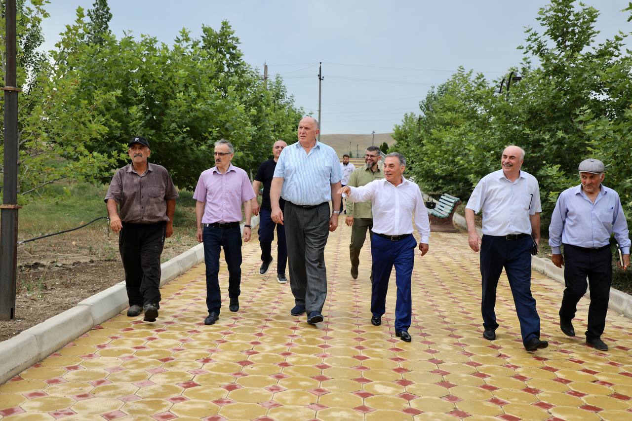Новый сквер готовят к открытию в Сергокалинском районе