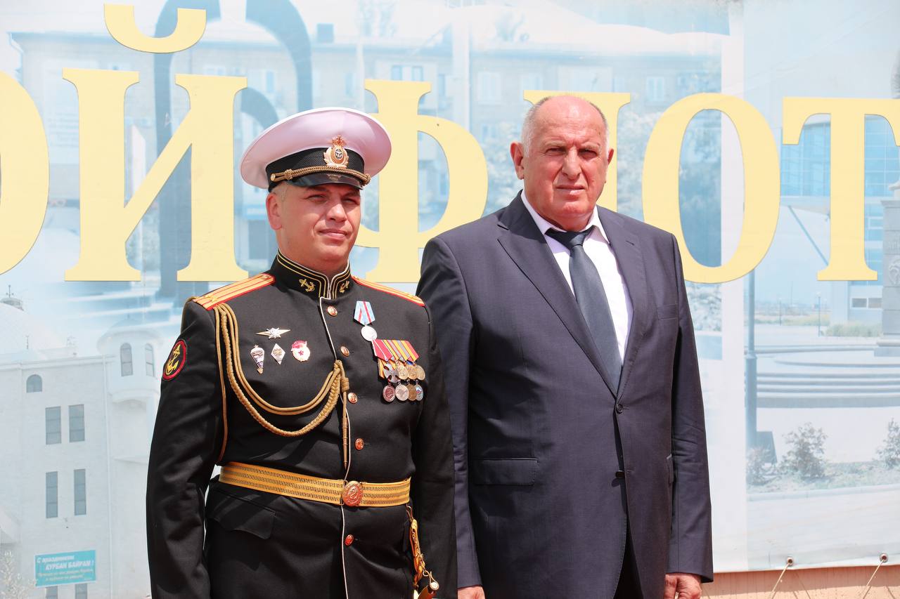 В День ВМФ в Дагестане наградили отличившихся военнослужащих