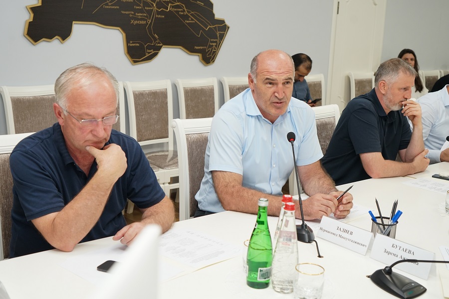 Хунзахский район готовится к масштабному торжественному мероприятию по случаю юбилея Расула Гамзатова