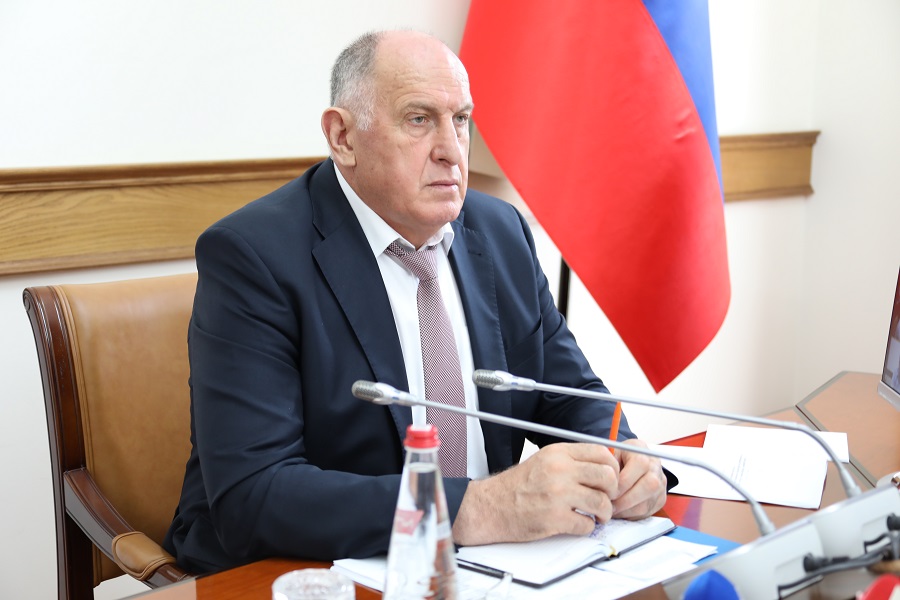 Абдулмуслим Абдулмуслимов: «Боремся с формальным подходом к освоению бюджетных средств»