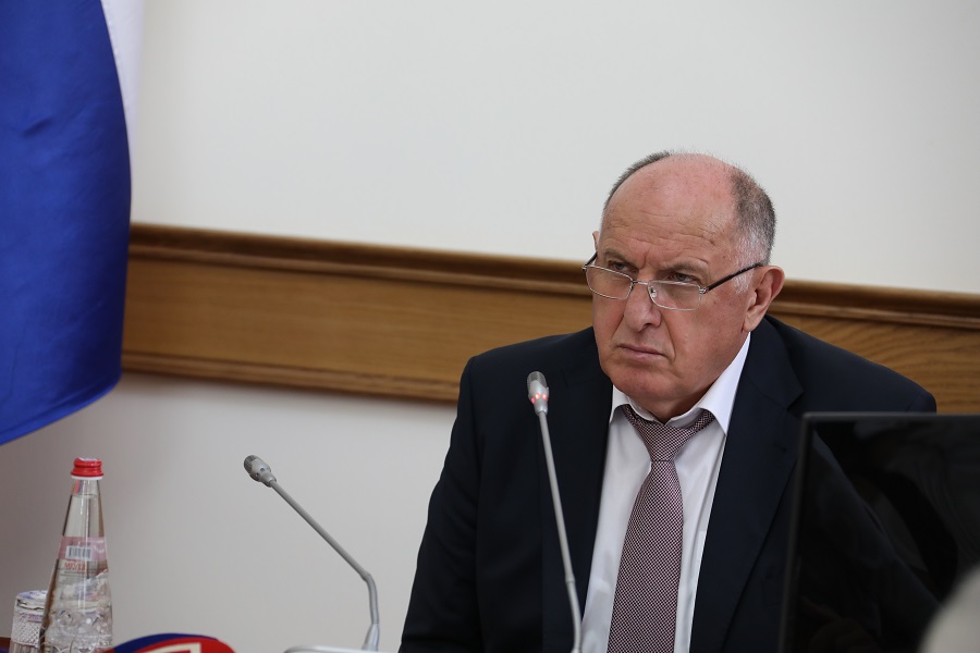 Абдулмуслим Абдулмуслимов: «Боремся с формальным подходом к освоению бюджетных средств»