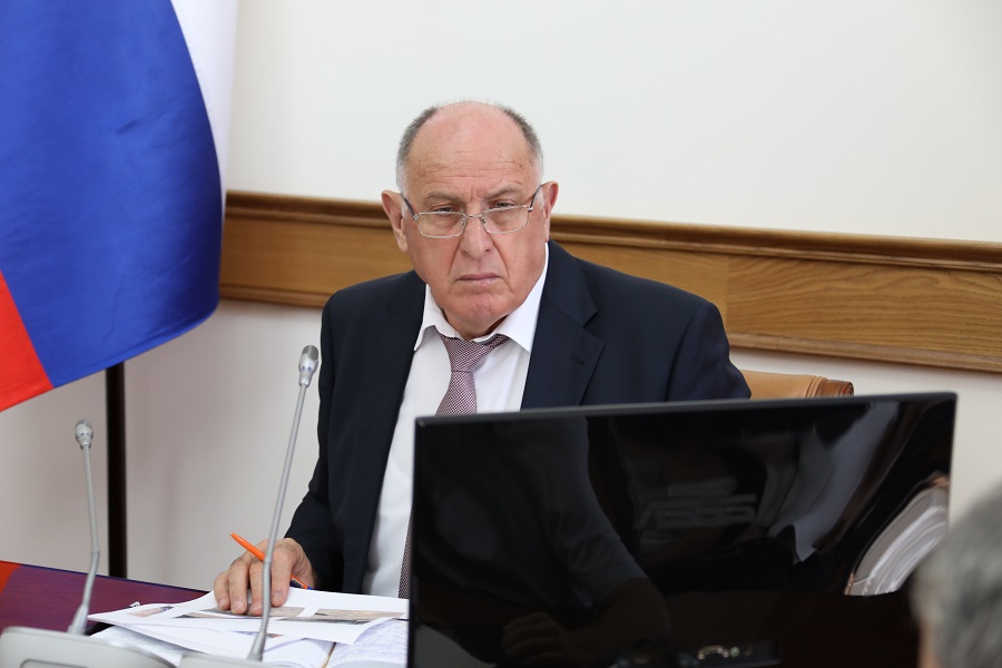 Абдулмуслим Абдулмуслимов: «Боремся с формальным подходом к освоению бюджетных средств»