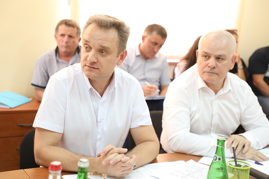 Абдулмуслим Абдулмуслимов заверил инвесторов в допподдержке в подведении инфраструктуры к инвестплощадкам