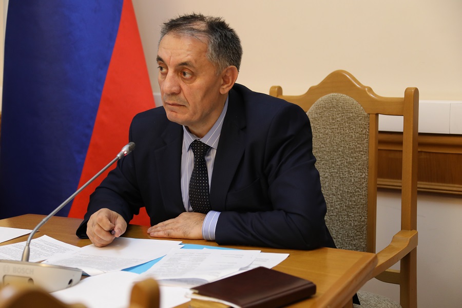 В Правительстве Дагестана обсудили меры по борьбе с туберкулезом и организации борьбы с распространением ВИЧ-инфекции/СПИДА