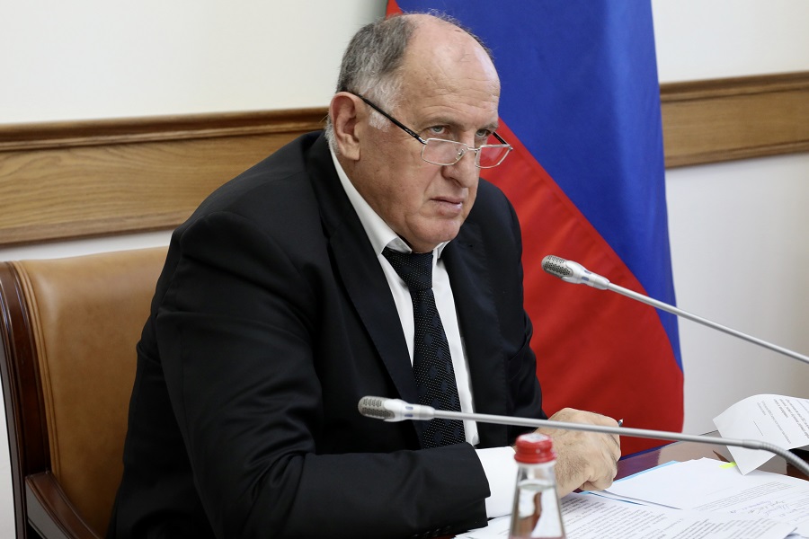По инициативе Абдулмуслимова в Дагестане законодательно утвердят меры поддержки мастеров отрасли народных промыслов
