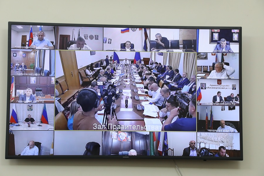 По инициативе Абдулмуслимова в Дагестане законодательно утвердят меры поддержки мастеров отрасли народных промыслов