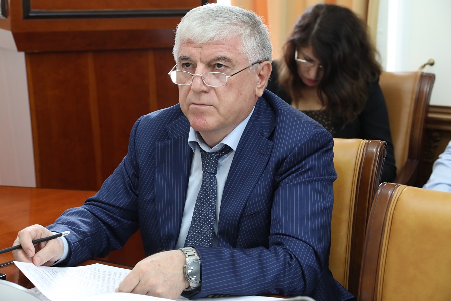 Власти Дагестана и благотворительные фонды продолжают оказывать помощь пострадавшим в результате взрыва в Кумторкалинском районе