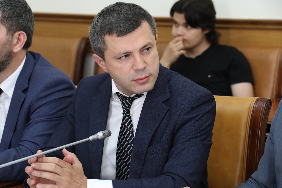 Власти Дагестана и благотворительные фонды продолжают оказывать помощь пострадавшим в результате взрыва в Кумторкалинском районе