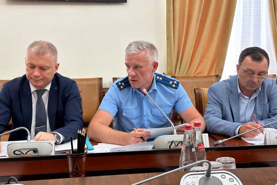 Меры по противодействию незаконному обороту запрещенных веществ обсудили на заседании Антинаркотической комиссии
