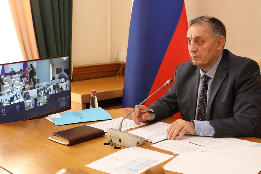 Ситуацию с заболеваемостью корью и ОРВИ обсудили в Правительстве Дагестана