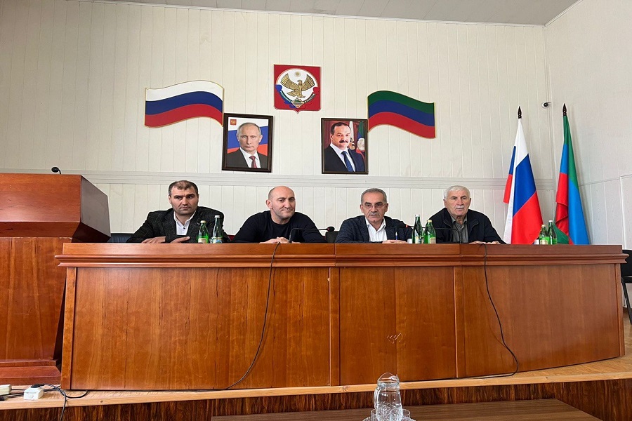 Нариман Абдулмуталибов проинспектировал ход строительства социальных объектов в Тляратинском районе