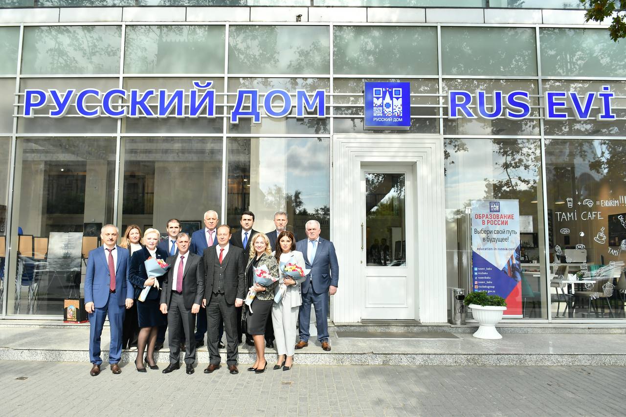 Муслим Телякавов посетил Русский Дом в г. Баку