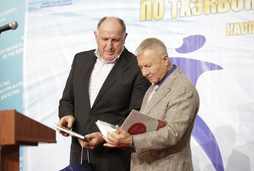 Абдулмуслим Абдулмуслимов наградил победителей Чемпионата России по паратхэквондо