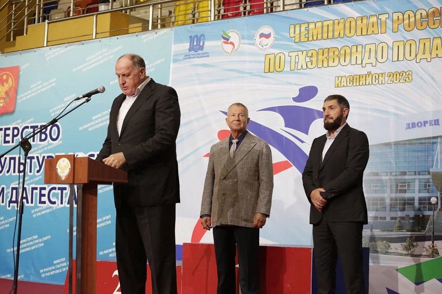 Абдулмуслим Абдулмуслимов наградил победителей Чемпионата России по паратхэквондо