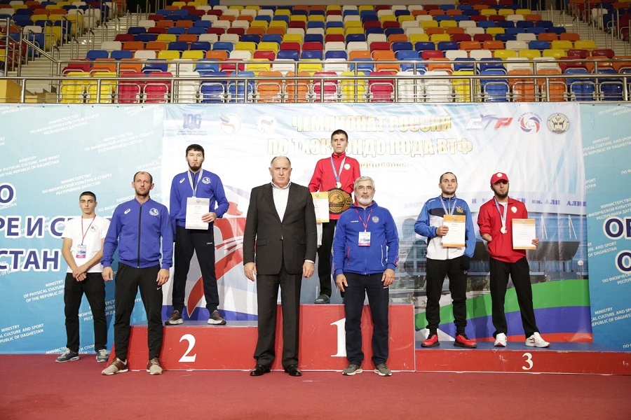 Абдулмуслим Абдулмуслимов наградил победителей Чемпионата России по паратхэквондо
