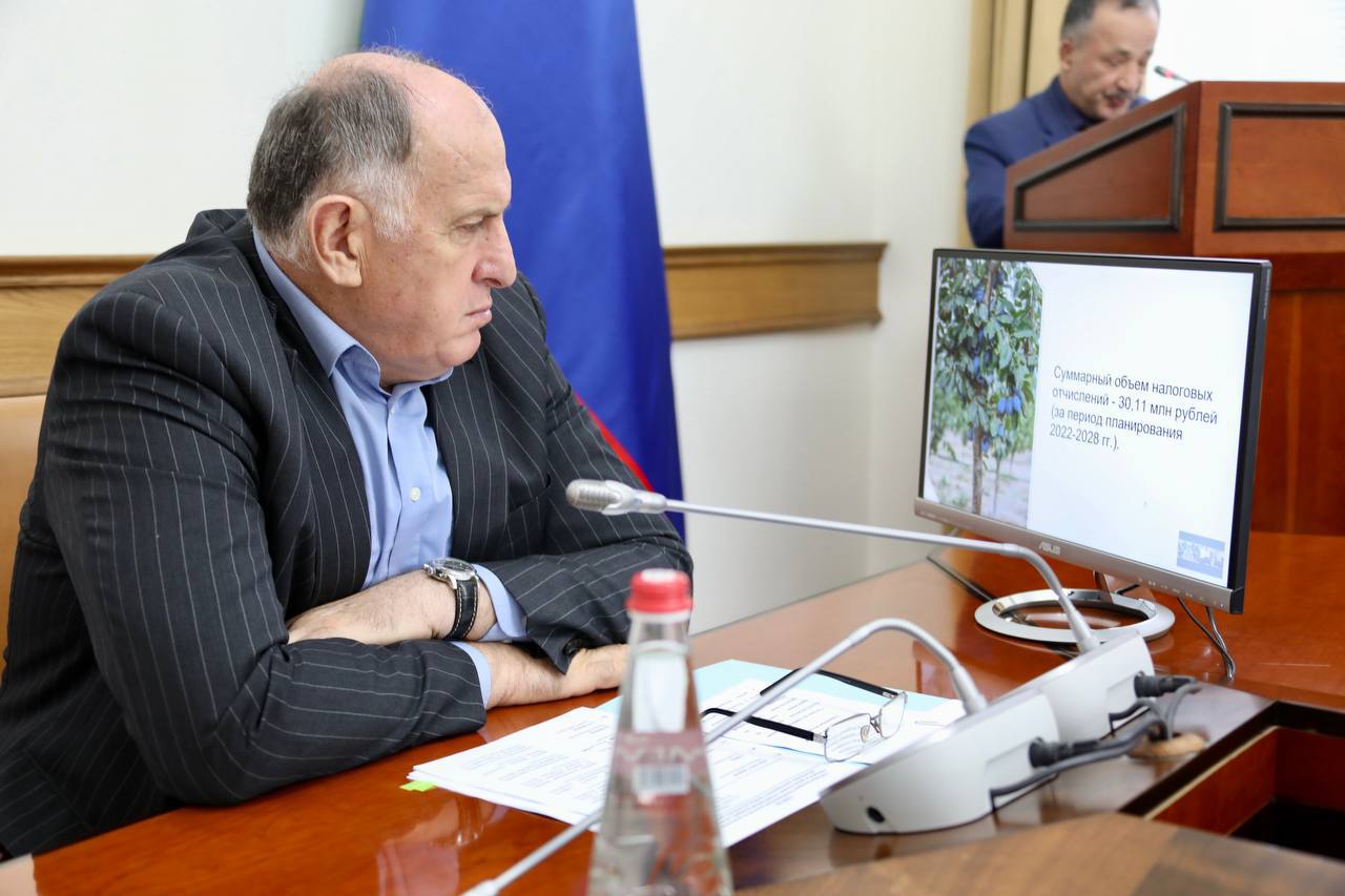Правительство Дагестана поддержало инвестора, реализующего проект по строительству суперинтенсивного сада в Дербентском районе