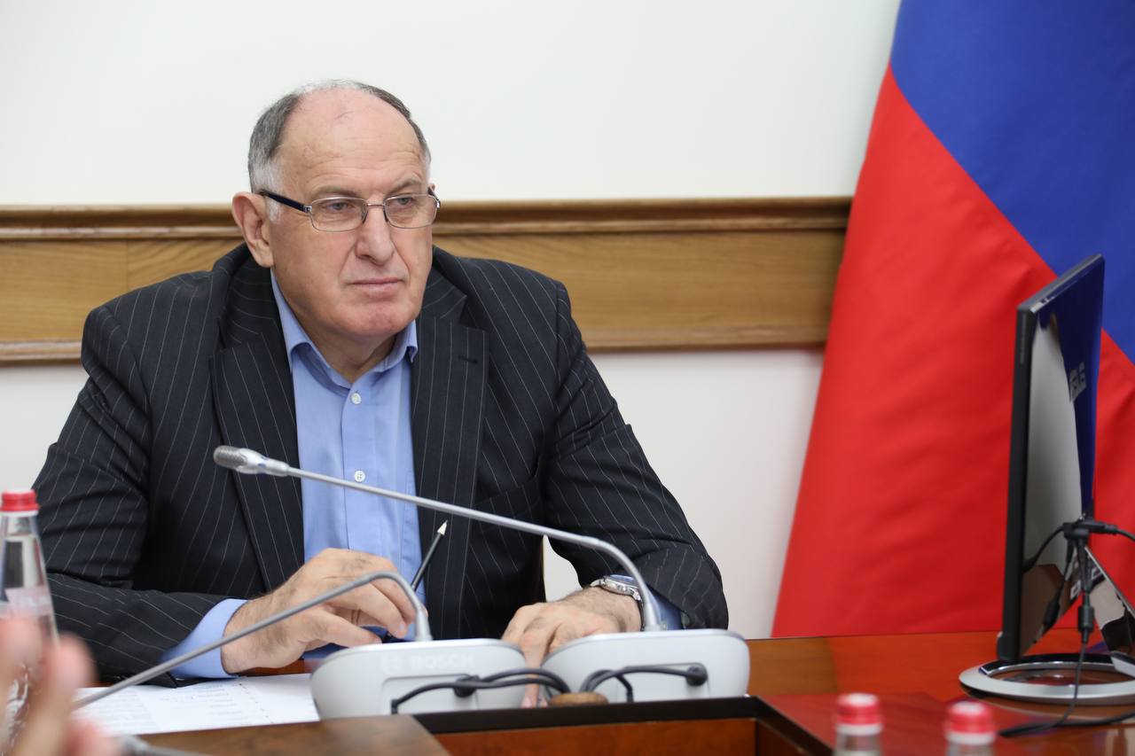 Правительство Дагестана поддержало инвестора, реализующего проект по строительству суперинтенсивного сада в Дербентском районе