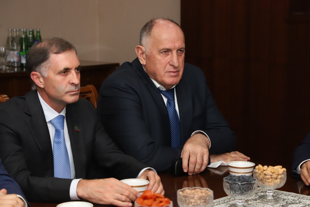 Абдулмуслим Абдулмуслимом встретился с министром культуры Узбекистана Озодбеком Назарбековым