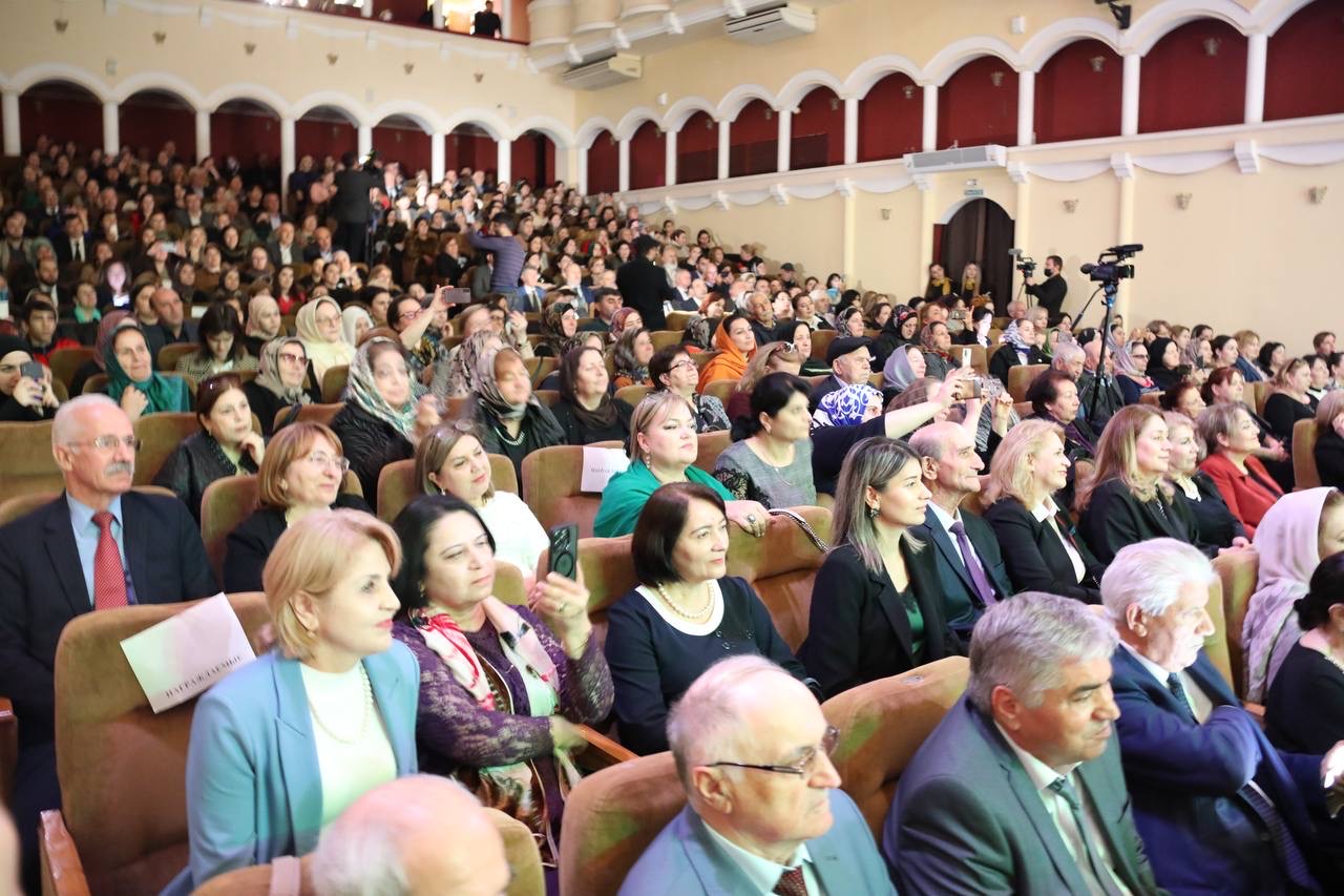 В Махачкале отпраздновали 80–летие Дагестанского научно-исследовательского института педагогики им. А.А. Тахо-Годи