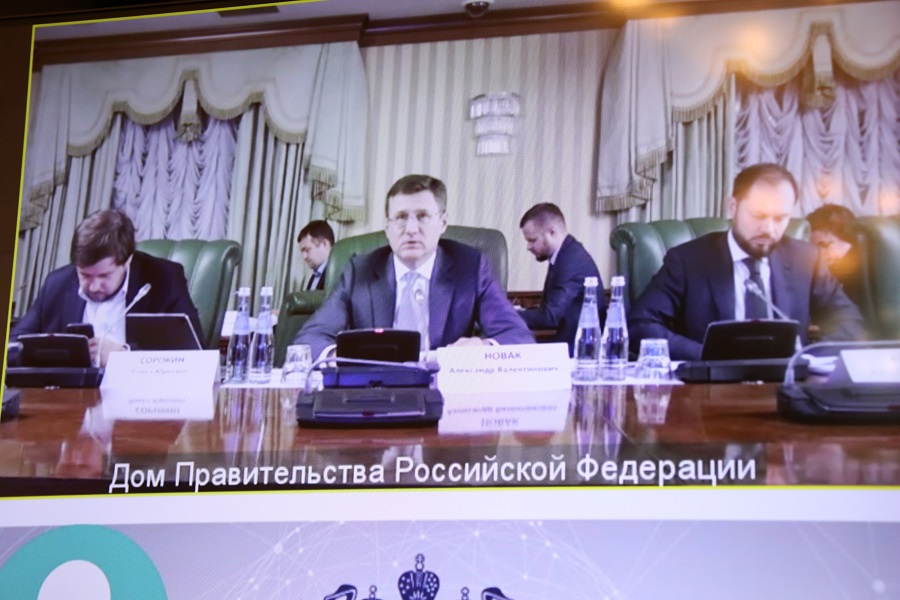 Вопросы снижения цен на топливо в Дагестане обсудили под руководством Александра Новака