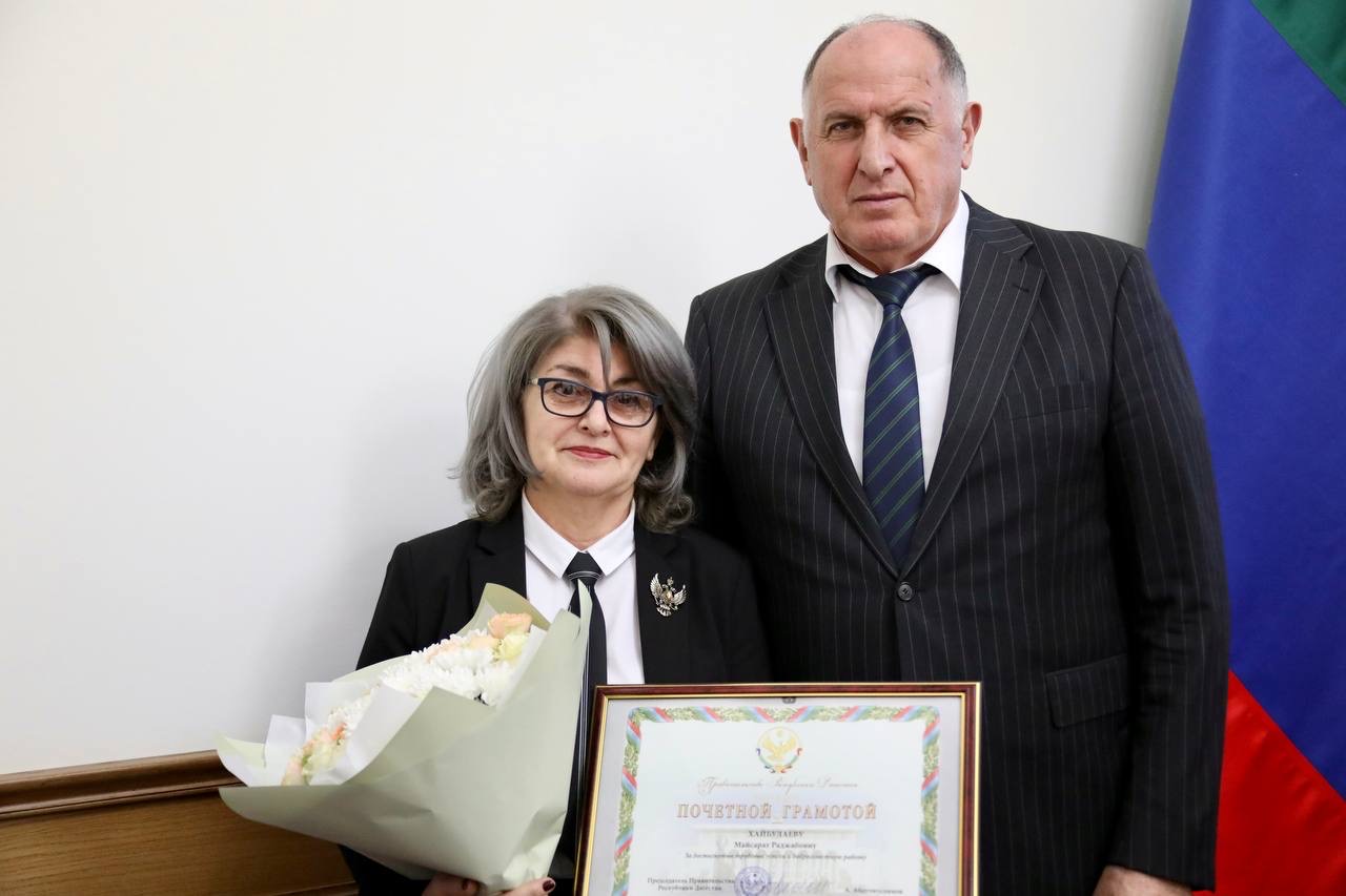 Абдулмуслим Абдулмуслимов вручил дагестанцам государственные награды