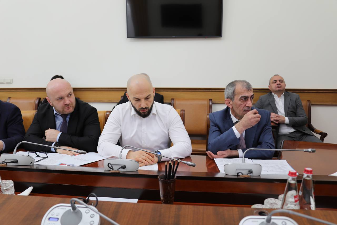 Правительству Дагестана удалось увеличить число вводимых объектов, несмотря на корректировки бюджета - Абдулмуслимов