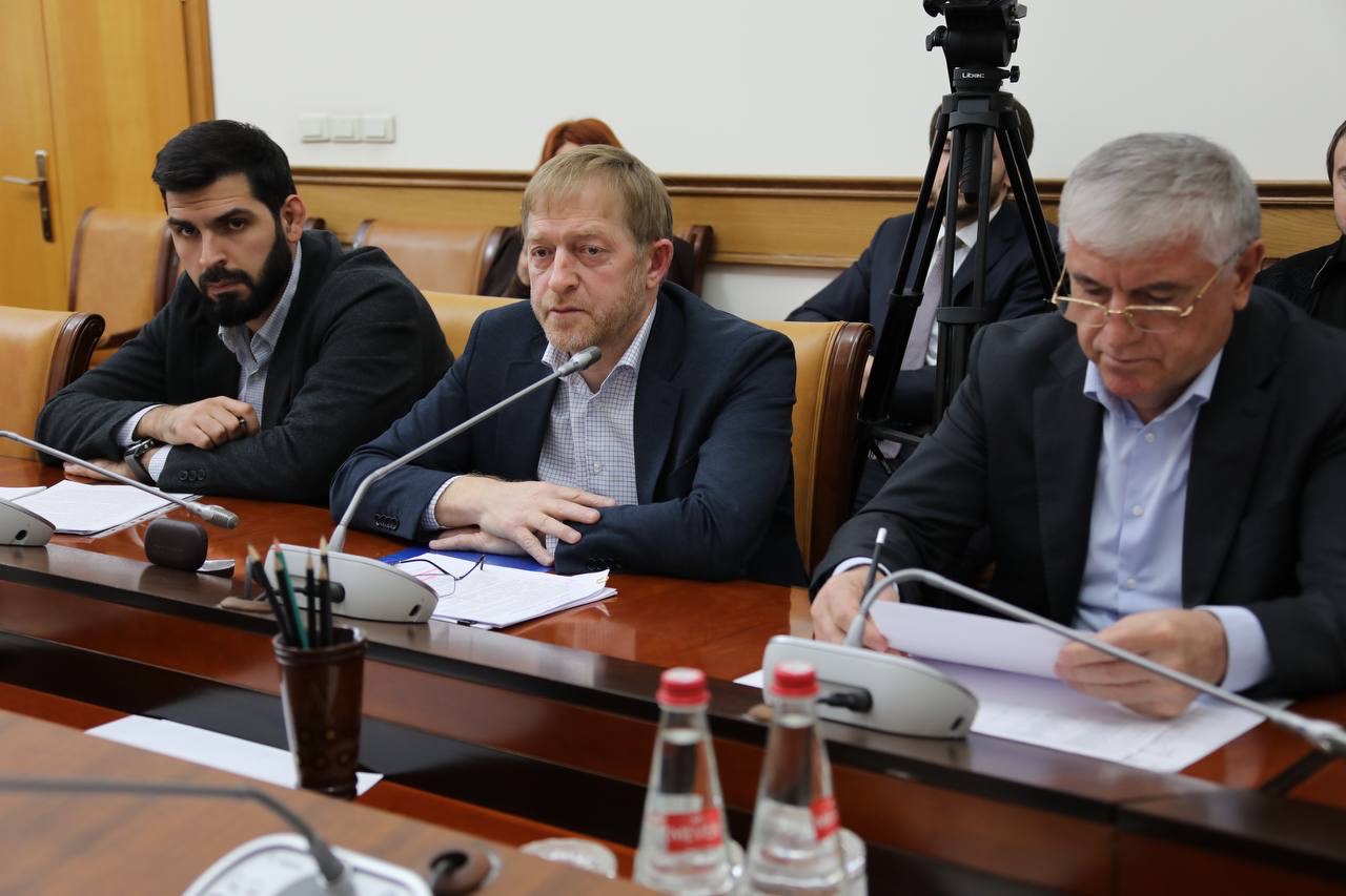 Руководство Дагэнерго проведет выездные совещания в муниципалитетах Дагестана для решения проблем в сфере электроснабжения