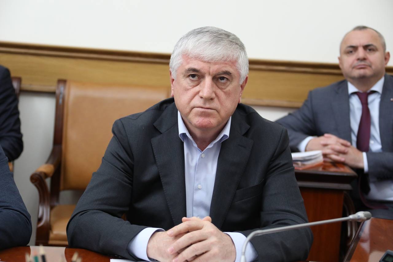 Руководство Дагэнерго проведет выездные совещания в муниципалитетах Дагестана для решения проблем в сфере электроснабжения