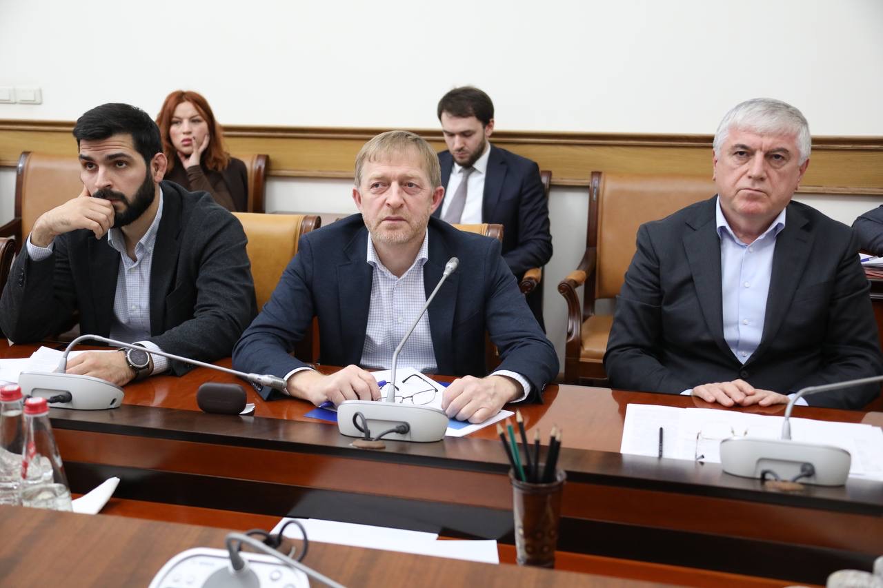 Руководство Дагэнерго проведет выездные совещания в муниципалитетах Дагестана для решения проблем в сфере электроснабжения