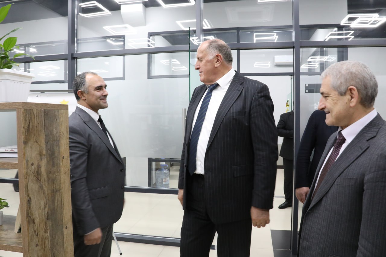 Абдулмуслим Абдулмуслимов положительно оценил работу коллектива Минцифры Дагестана