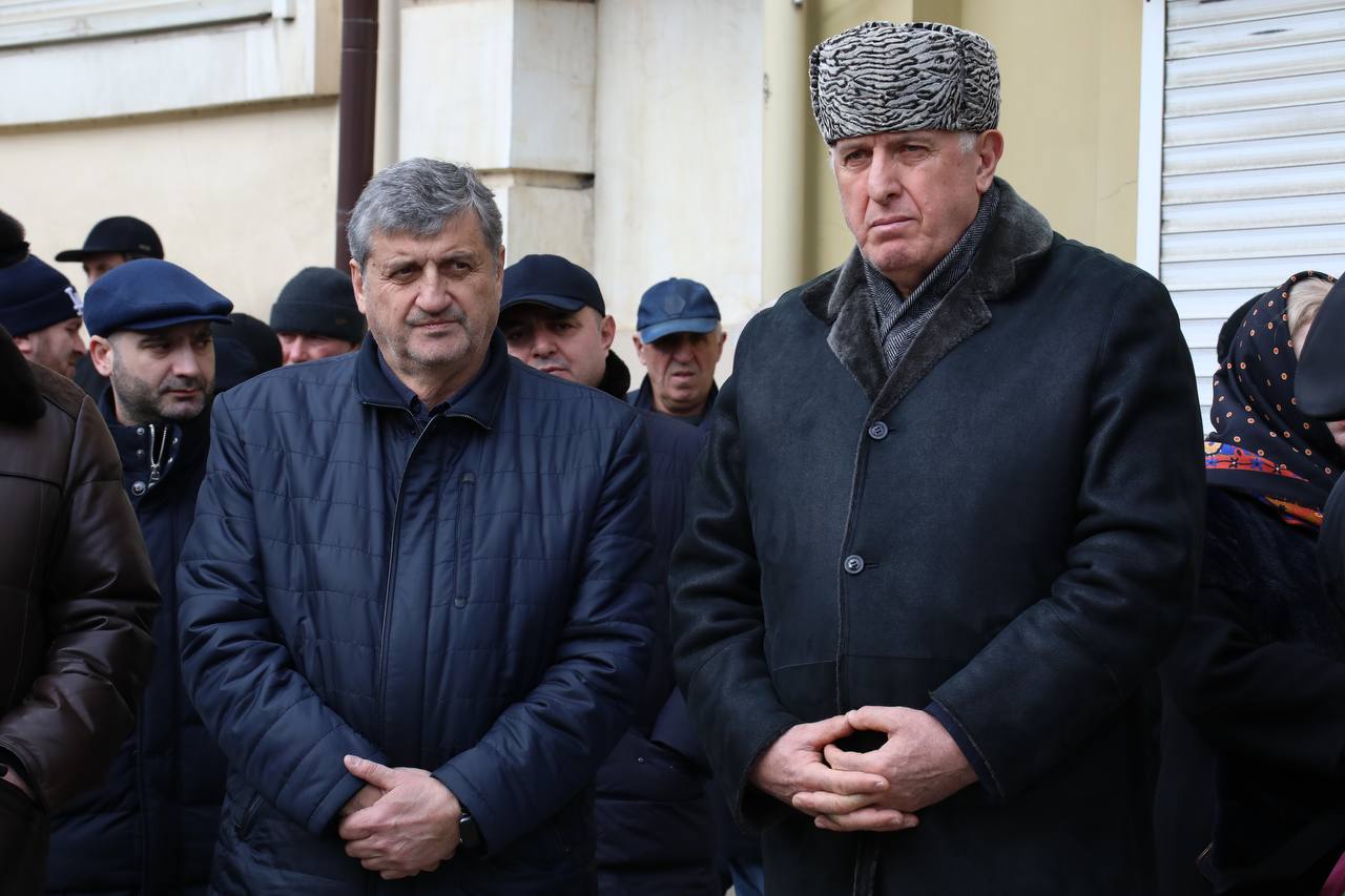В Махачкале простились с известным композитором Мурадом Кажлаевым