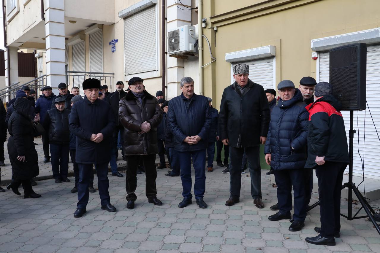 В Махачкале простились с известным композитором Мурадом Кажлаевым
