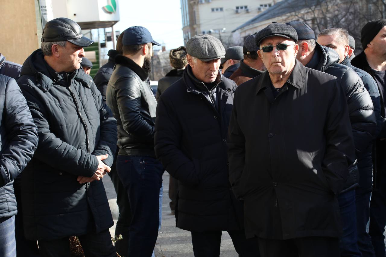 В Махачкале простились с известным композитором Мурадом Кажлаевым