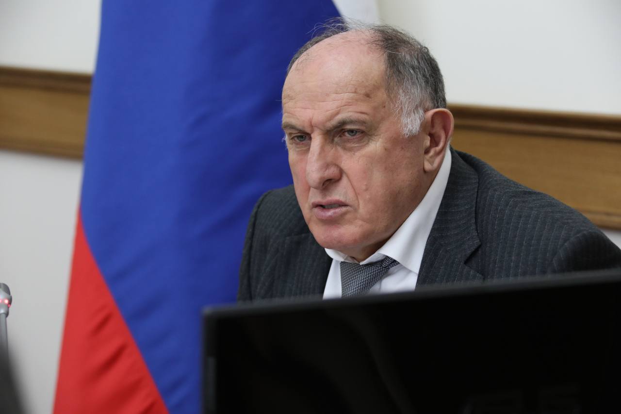 Плановый ввод в эксплуатацию объектов образования в рамках нацпроектов обсудили в Правительстве Дагестана