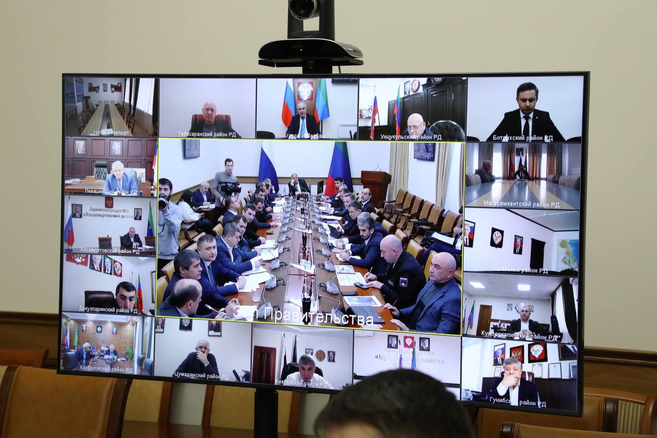 Плановый ввод в эксплуатацию объектов образования в рамках нацпроектов обсудили в Правительстве Дагестана