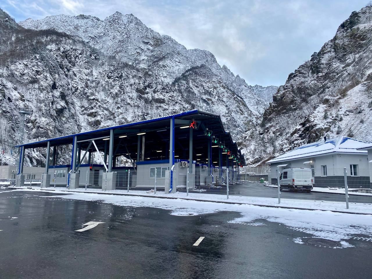Абдулмуслим Абдулмуслимов принял участие в открытии автомобильного пункта пропуска «Яраг-Казмаляр»