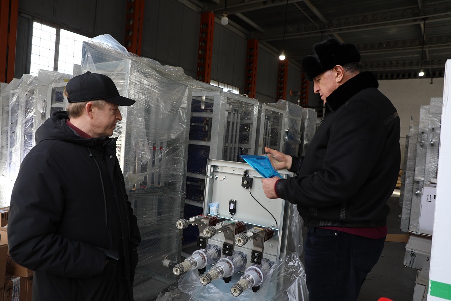 Новое оборудование для улучшения качества электроснабжения устанавливается на энергообъектах Махачкалы
