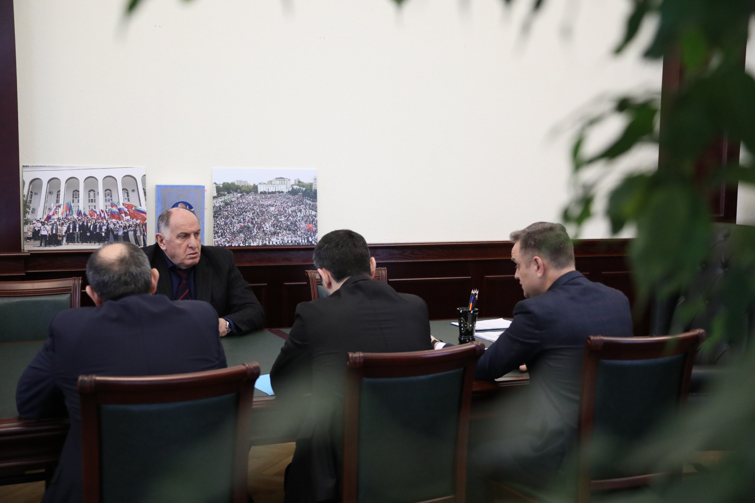 Ход решения вопроса возведения новой школы в Шиназе обсудили в Правительстве Дагестана