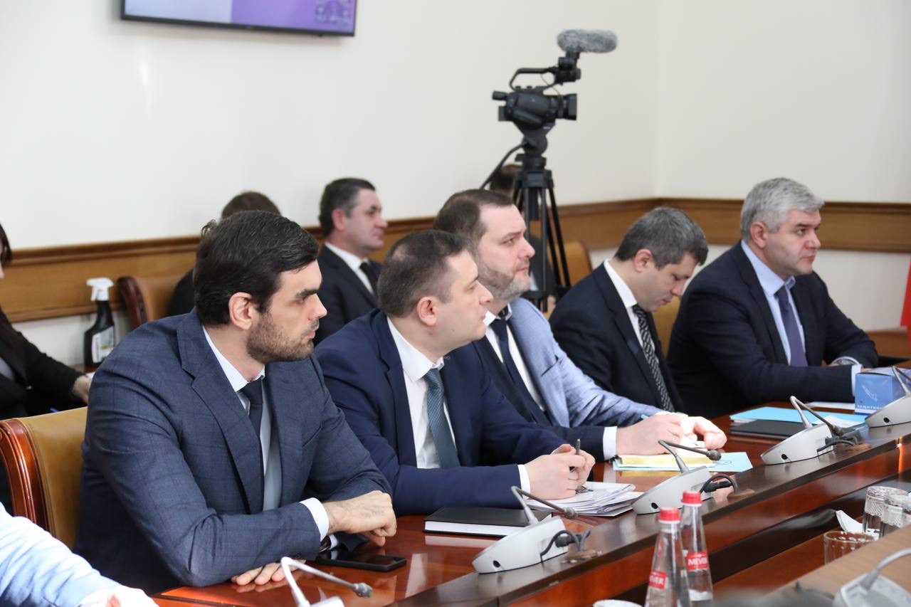 В Правительстве Дагестана прошло заседание Оперативного штаба по устойчивому развитию экономики